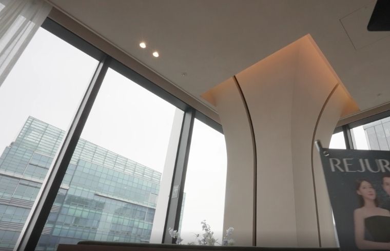 Reall Clinic interior