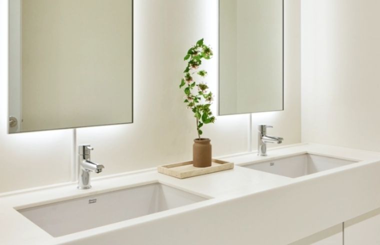 Remind Dermatology Clinic interior